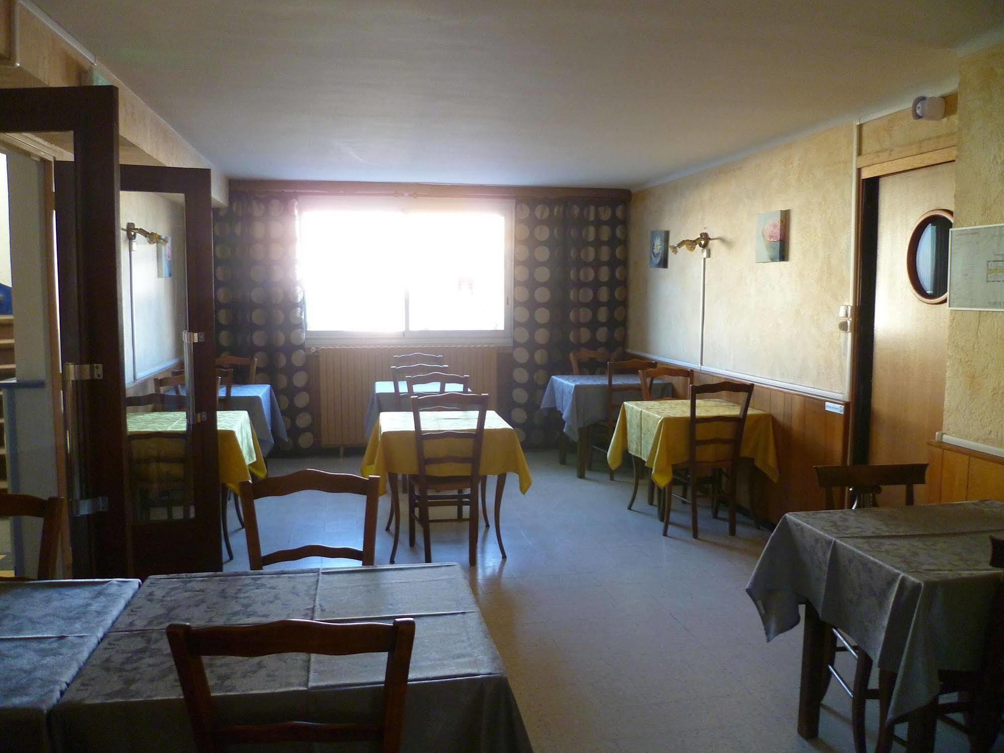 Hotel Le Mirage Saintes-Maries-de-la-Mer Exteriör bild